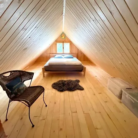 Stern Cabin Chalet *
