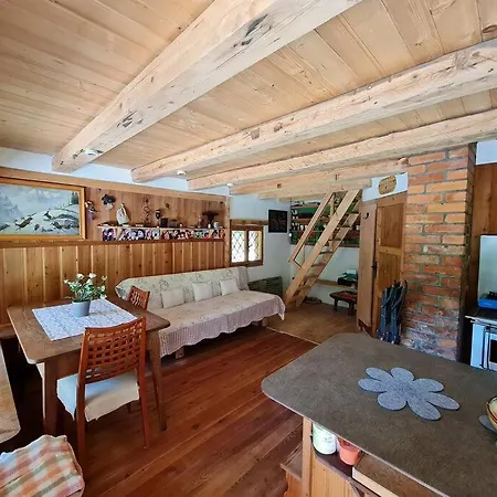 Chalet Stern Cabin *